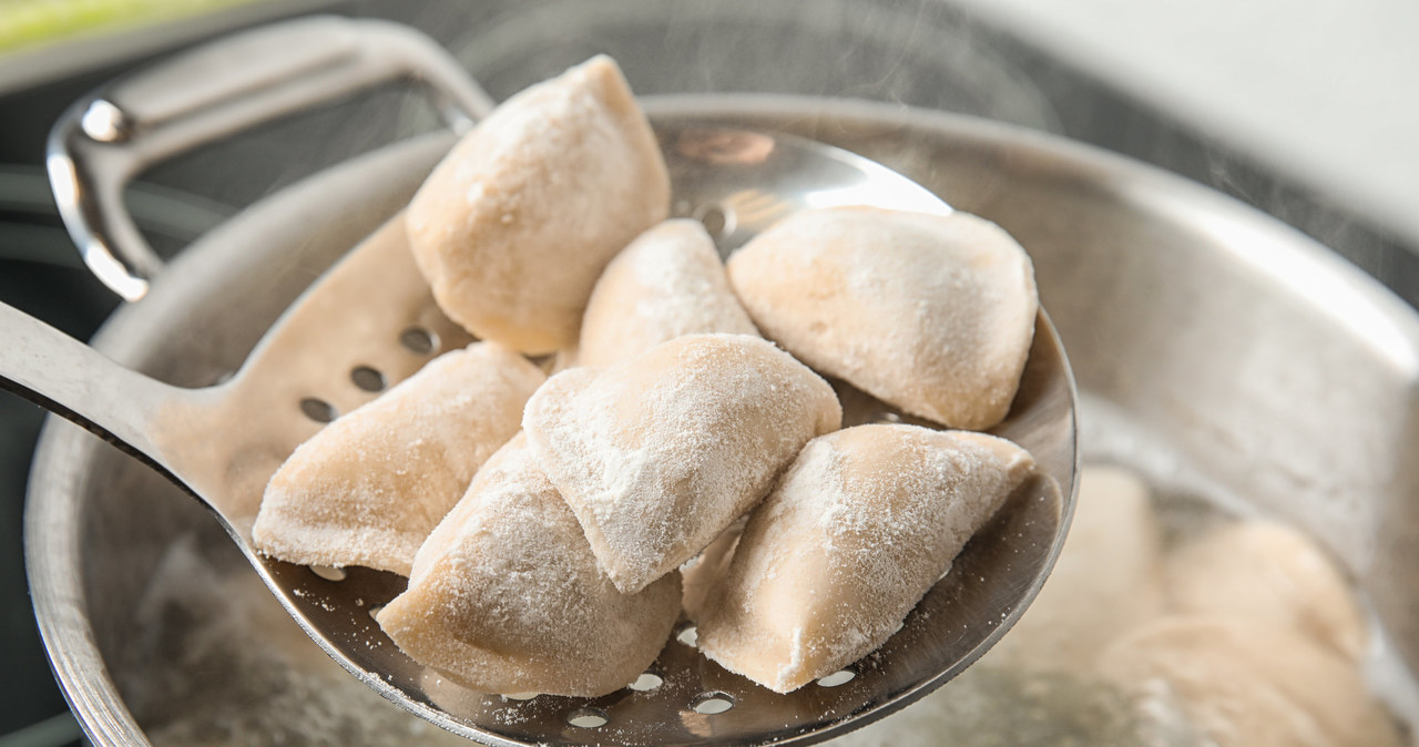 Sposób rozmnażania pierogów na Wigilię ma ogromne znaczenie. Lepiej o tym pamiętaj, jeśli nie chcesz, zrobiła się z nich papka /123RF/PICSEL