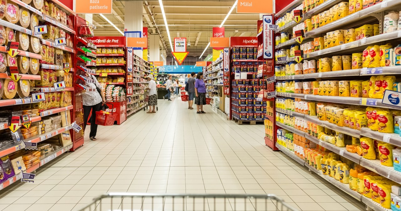 Spośród sklepów sprzedających żywność to hipermarkety zdecydowanie najmocniej ucierpiały w wyniku pandemii /123RF/PICSEL