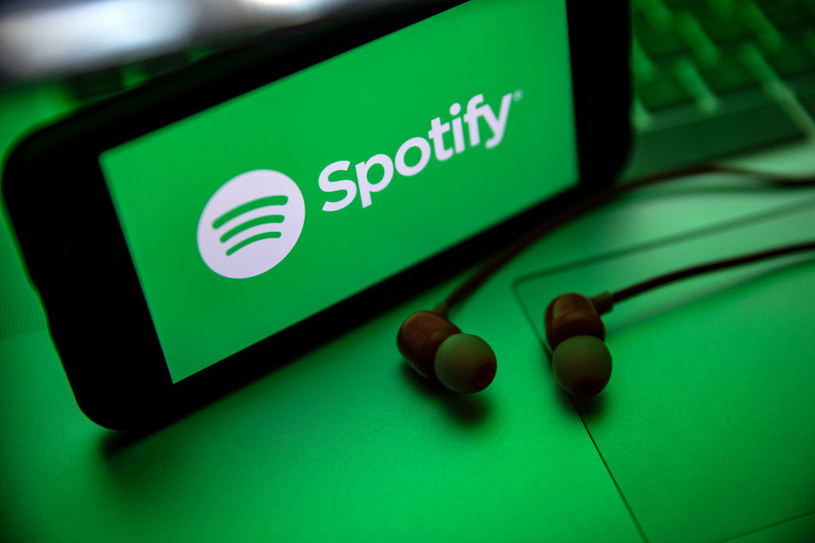 Spotify to najpopularniejsza aplikacja do odtwarzania muzyki. /Onur Dogman /Getty Images