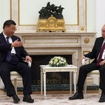 Spotkanie "drogich przyjaciół" Xi i Putina na Kremlu