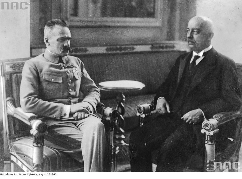 Spotkanie prezydenta Gabriela Narutowicza z Józefem Piłsudskim. Belweder, 12 grudnia 1922 r. /Z archiwum Narodowego Archiwum Cyfrowego