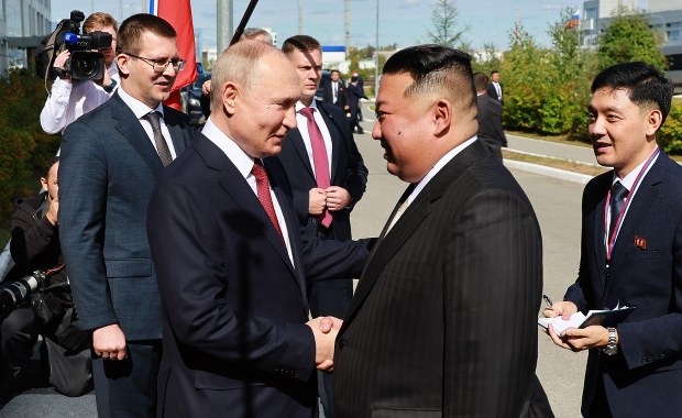 Spotkanie Putin - Kim Dzong Un. O czym rozmawiali dyktatorzy?  