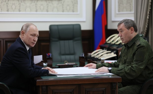 Spotkanie Putina z Gierasimowem. Zwrócono uwagę na pewien szczegół