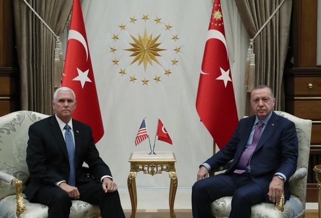 Spotkanie wiceprezydenta USA z prezydentem Turcji /PRESIDENTIAL PRESS OFFICE / HANDOUT /PAP/EPA