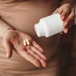 Spowalnia starzenie, a przyspiesza metabolizm. Czym jest i jak działa na organizm DHEA?