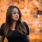 Spowolnij siwienie w młodym wieku. Skuteczna domowa kuracja z łupinami orzecha włoskiego