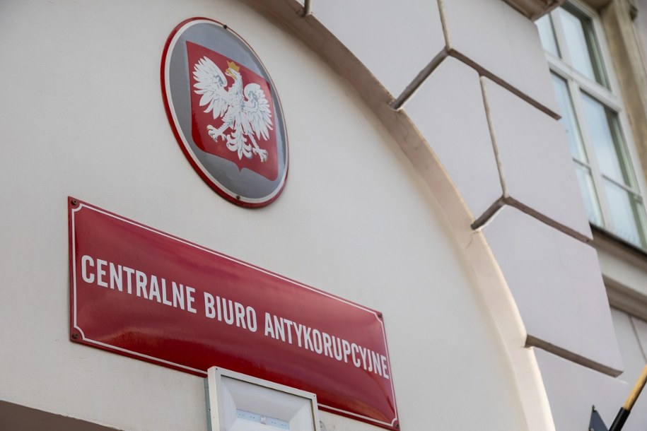 Skandal na polskiej uczelni. Fikcyjne dyplomy i milionowe przekręty