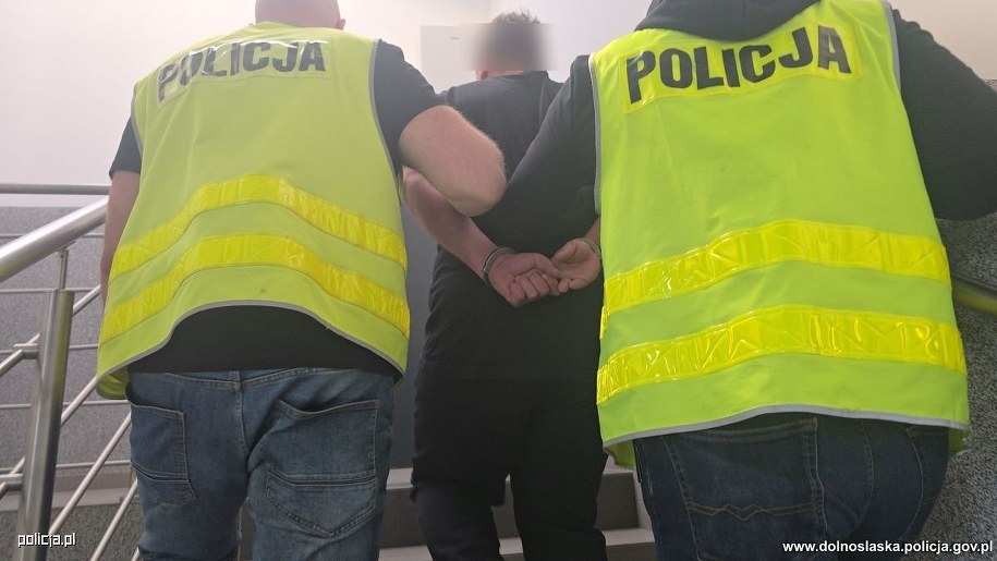 Sprawca został zatrzymany przez policję /KMP we Wrocławiu /