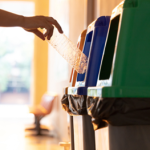 pojemniki Sprawdź, czy segregujesz śmieci poprawnie! Większość Polaków robi to źle