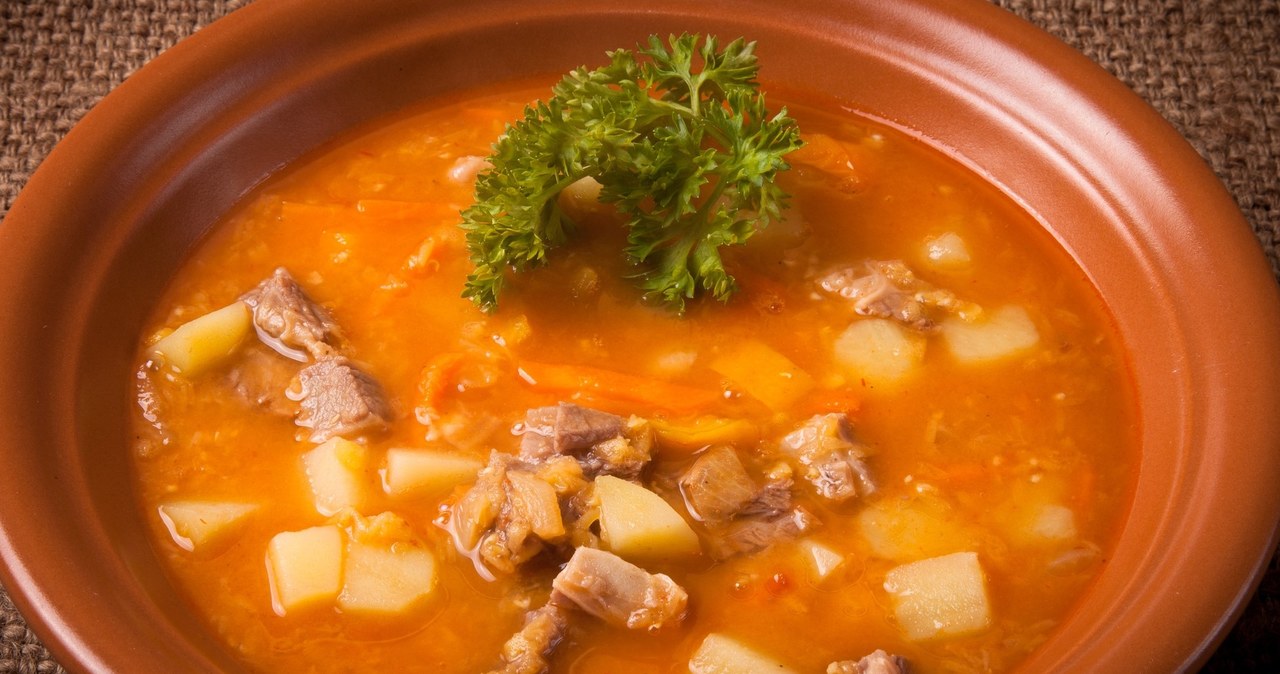 Sprawdź, dlaczego warto jeść tę zupę /strannikfox /123RF/PICSEL
