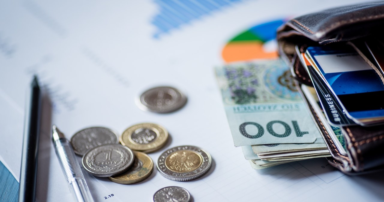 Sprawdź, ile zarabiają inni na stanowisku takim, jak twoje! /123RF/PICSEL
