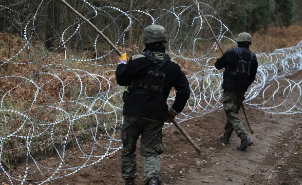 Sprawdziliśmy, jak przebiega budowa zapory na granicy z Rosją