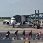 Sprawdzony trik na tanie bilety lotnicze. To warto wiedzieć