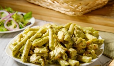 Spróbowałam na Sycylii, teraz robię regularnie. Pesto idealne do makaronu i pizzy