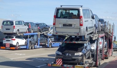 Sprowadzamy coraz więcej używanych aut. Zaskakująca zmiana ulubieńca Polaków