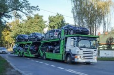 Sprowadzenie auta coraz tańsze? Dealerzy się nie ucieszą!