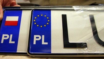Sprowadziłeś auto z USA lub Azji? Będziesz mógł zamówić mniejsze tablice rejestracyjne
