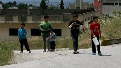 Sprzątacz molestował nieletnich uchodźców. Ich rodzice o tym wiedzieli, ale bali się deportacji