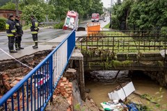 Sprzątanie i szacowanie strat w Głuchołazach