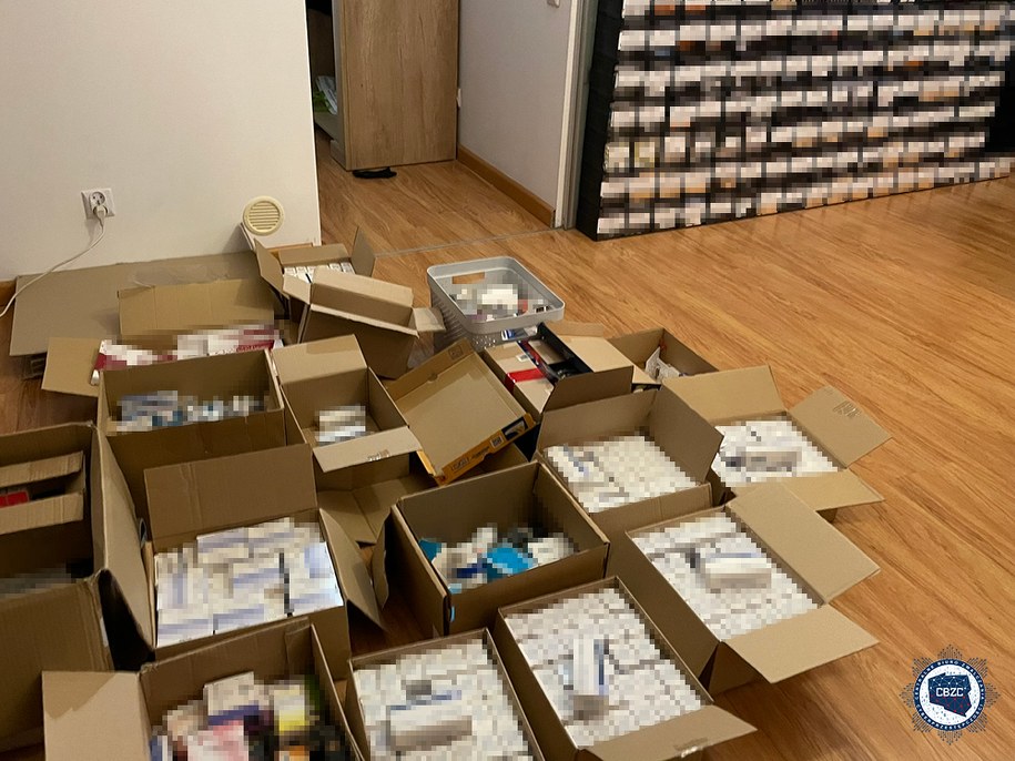 Sprzedawał leki w internecie i w darknecie /Policja CBZC /Policja