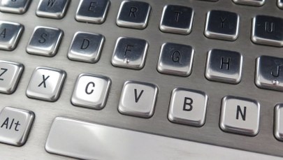 Sprzedawała towar i nigdy go nie wysyłała. Zarzuty dla internetowej oszustki