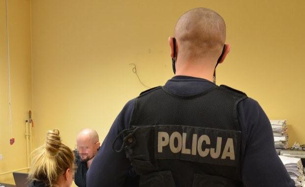 Sprzedawały fałszywe certyfikaty covidowe. Wśród zatrzymanych pielęgniarka