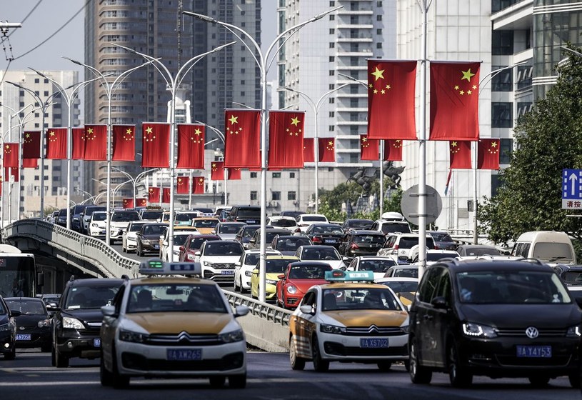 Sprzedaż nowych samochodów w Chinach spadła w styczniu o 38 procent /Getty Images