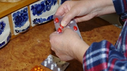 Sprzedaż popularnego leku wstrzymana. Pilny komunikat GIF