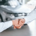 Sprzedaż samochodu firmowego - jak to rozliczyć?