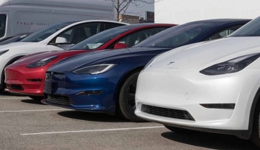 Sprzedaż Tesli gwałtownie spada w Europie. Chińskie marki przejmują rynek