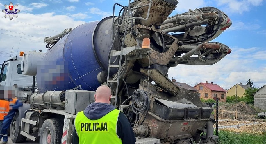 Sprzęt budowalny na miejscu zdarzenia /KPP Łuków /Policja