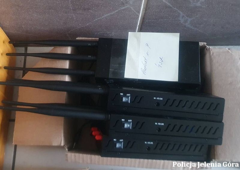Sprzęt zabezpieczony u mężczyzny /Policja