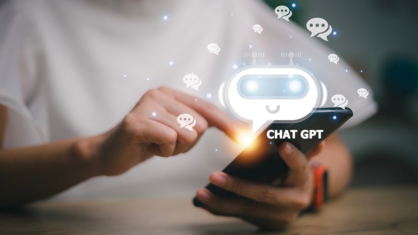Spytałam ChatGPT o rynek smartfonów w 2023 roku. Czy AI może być wróżką? /123RF/PICSEL