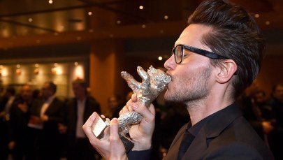 Srebrny Niedźwiedź za najlepszy scenariusz dla Tomasza Wasilewskiego za "Zjednoczone stany miłości"