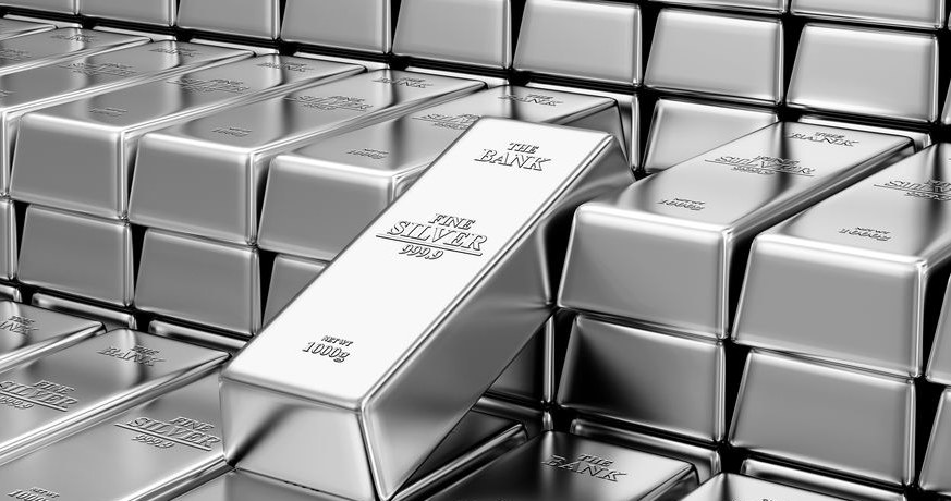 Srebro daje dwukrotnie większe zyski niż złoto /&copy;123RF/PICSEL