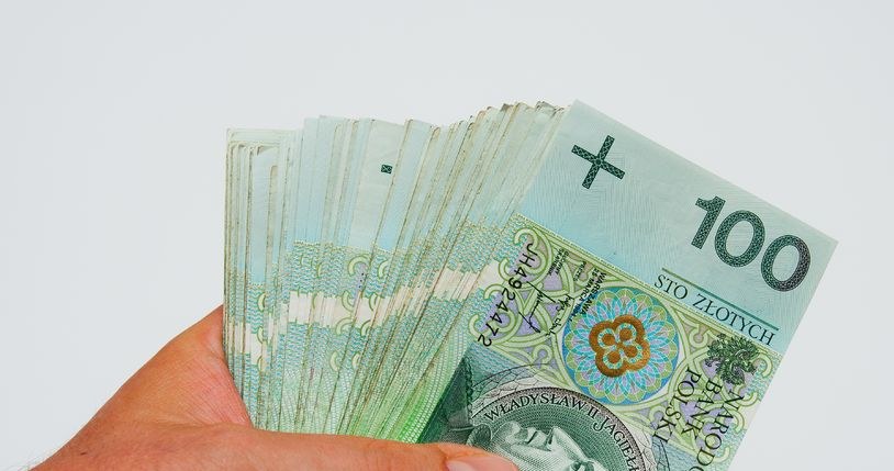 Średnia pensja specjalistów w firmach zagranicznych wyniosła 5500 zł /123RF/PICSEL