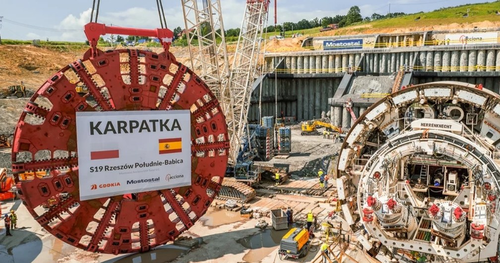 Średnica "Karpatki" wynosi 15,16 metra, a masa całkowita to 4367 ton /GDDKiA