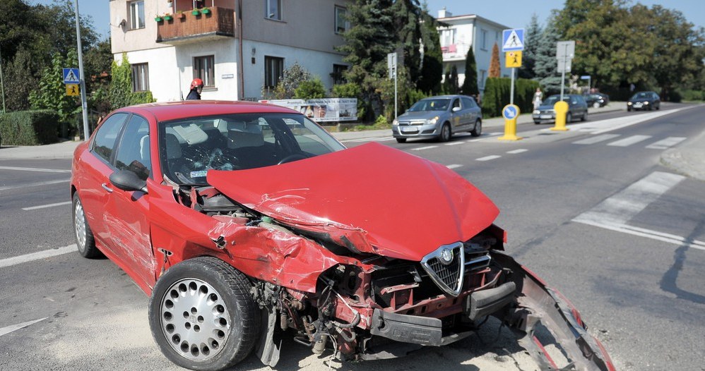 Średnie wyłudzenie z AC to 18 tys. zł /Łukasz Solski /East News