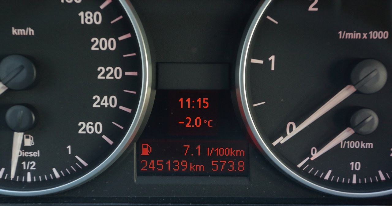 Średnie zużycie paliwa na dystansie 245 tys. km wyniosło ok. 7 l/100 km. BMW nikt nie oszczędzał w trasie. /Motor