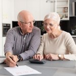 Średnio 1030 zł dodatku do emerytury. ZUS wyśle pieniądze do 25 marca