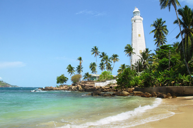 Sri Lanka to oprócz fascynujących zabytków także rozległe, czarujące plaże /123RF/PICSEL