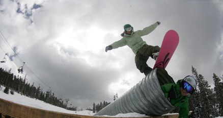 Środek lata a tu śnieg - kurort Les 2 Alpes /materiały prasowe