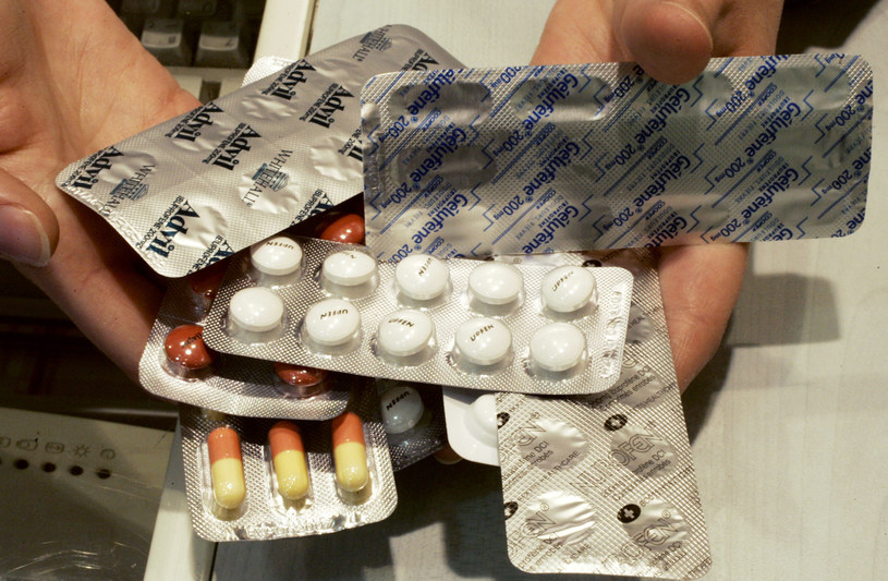 Środki na bazie ibuprofenu mogą być szkodliwe dla mężcyzn /AFP