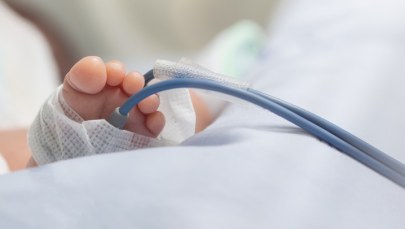 Środki odurzające w organizmie niemowlęcia. Trafiło do szpitala