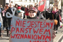 Środowiska feministyczne zorganizowały w Warszawie Manifę  