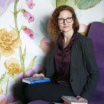 Stabilna praca, mieszkanie, wsparcie partnera i rodziny kluczowe dla decyzji o macierzyństwie