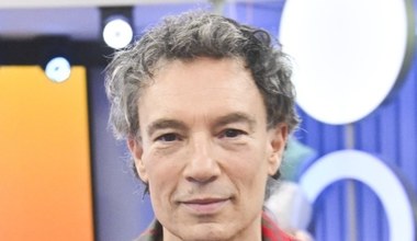 Stachursky zmienił się nie do poznania. Długie loki to dopiero początek