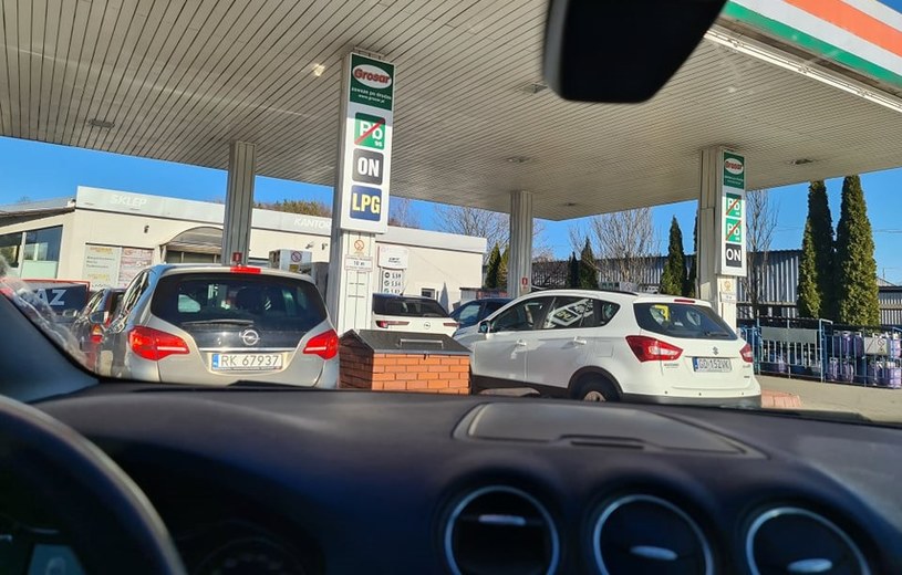 Stacja benzynowa w Krośnie /Fot. Damian Krzanowski / Krosno24.pl /