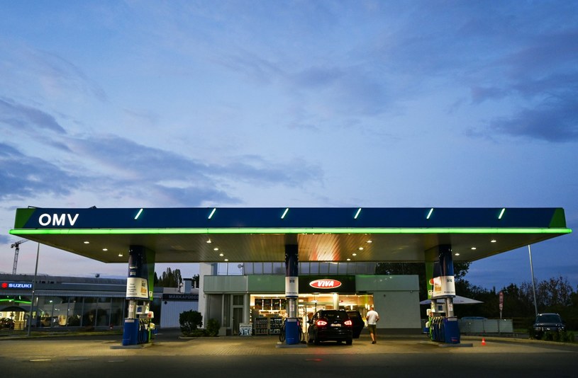 Stacja benzynowa węgierskiej firmy OMV, Budapeszt /Attila Kisbenedek /AFP