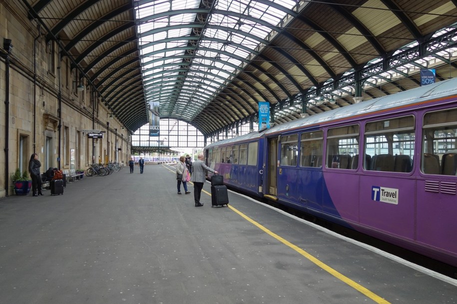 Stacja Hull Paragon Interchange w Kingston upon Hull została uznana najlepszą dużą stacją kolejową w Wielkiej Brytanii podczas prestiżowej gali National Rail Awards 2025 /Shutterstock